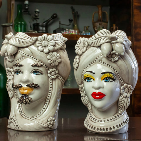 Teste di moro in ceramica siciliana Decoro Bianco Antico L. 19 X H. 27 cm