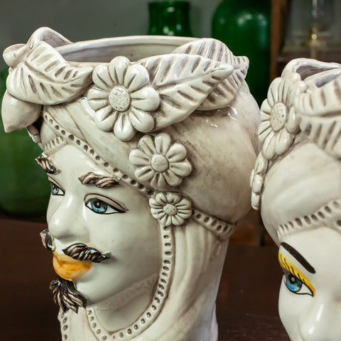 Teste di moro in ceramica siciliana Decoro Bianco Antico L. 19 X H. 27 cm