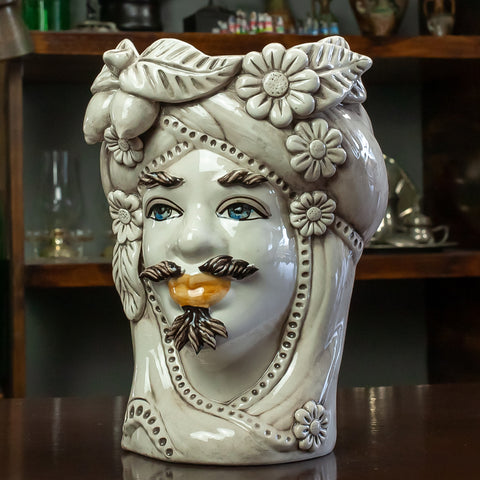 Teste di moro in ceramica siciliana Decoro Bianco Antico L. 19 X H. 27 cm