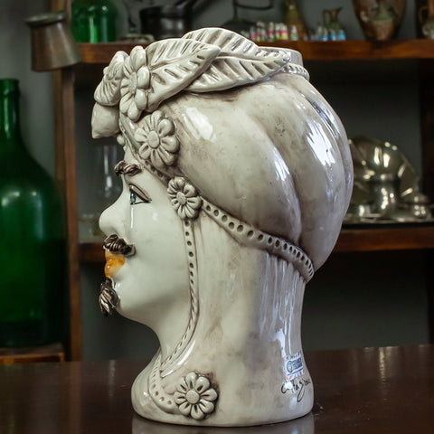 Teste di moro in ceramica siciliana Decoro Bianco Antico L. 19 X H. 27 cm