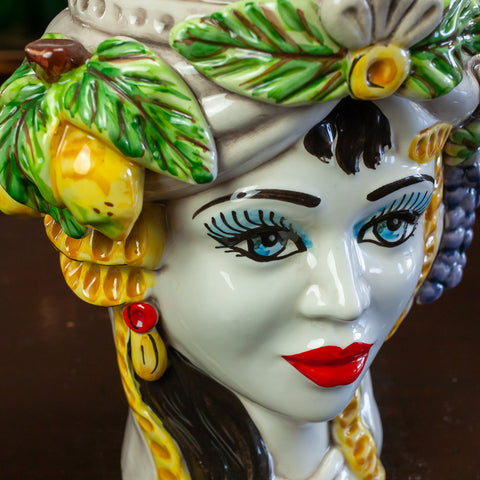 TÊTES BRUNES EN FRUITS CÉRAMIQUE CALTAGIRONE H. 28 CM