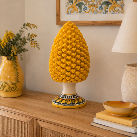 PIGNA IN CERAMICA SICILIANA GIALLA CON BASE DECORATA 40 CM
