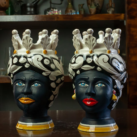 BROWN HEADS IN SICILIAN CERAMIC FROM CALTAGIRONE BLACK AND WHITE H.25 CM