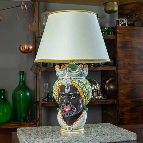 LAMPE FRONTALE EN CÉRAMIQUE DE CALTAGIRONE HOMME JAUNE OCRA CM 62